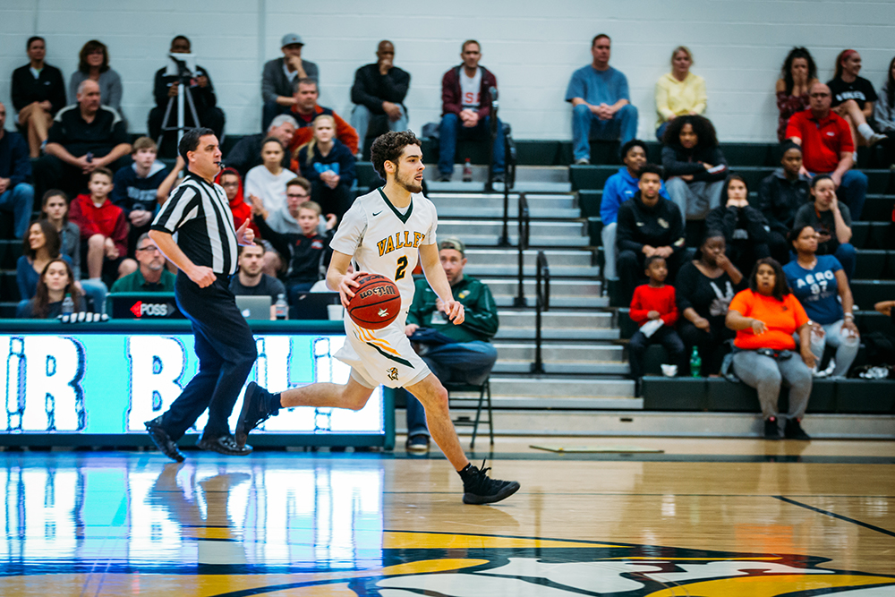 nick-ball-loudoun-valley-basketball